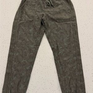 Athleta Womens Green Cargo Pants
